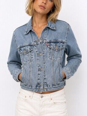 Levi's Premium Light Wash Denim Trucker Jacket Size XS ❤️‍🔥